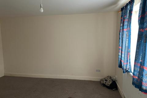 5 bedroom end of terrace house to rent, Hounslow