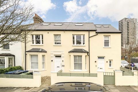 2 bedroom flat for sale, Brougham Road, London W3