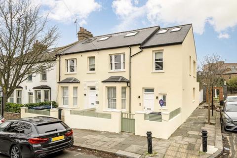 2 bedroom flat for sale, Brougham Road, London W3