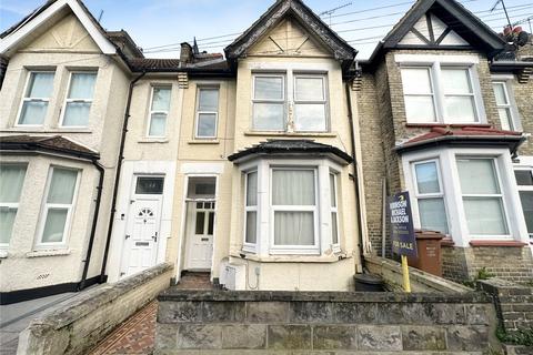 3 bedroom flat for sale, Canterbury Street, Gillingham, Kent, ME7