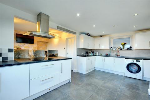 4 bedroom detached house for sale, Church Lane, Bulwell, Nottingham