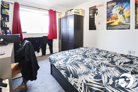 3 Elmhurst, Belvedere, DA17 5PH