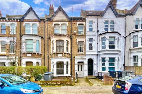 3 bedroom flat for sale, Buckley Road, Kilburn, NW6