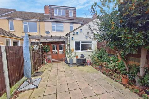 4 bedroom terraced house for sale, Luton Road, Dunstable, LU5 4LR