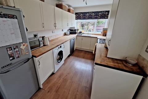 4 bedroom terraced house for sale, Luton Road, Dunstable, LU5 4LR