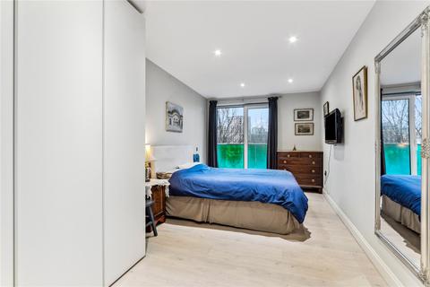 3 bedroom apartment for sale, Plough Road, London, SW11