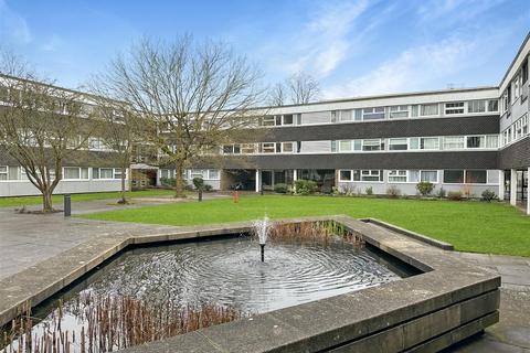 2 bedroom flat for sale, Highsett, Cambridge CB2