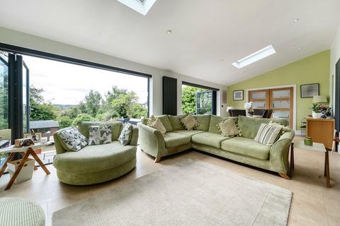 5 Howard Road, Coulsdon, CR5 2EB