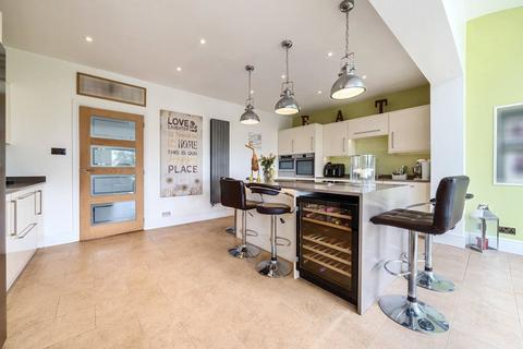 5 Howard Road, Coulsdon, CR5 2EB