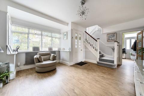 5 Howard Road, Coulsdon, CR5 2EB