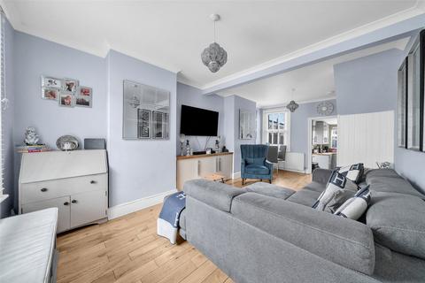39 Bayly Road, Dartford, DA1 1UY