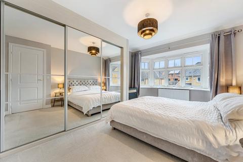 7 Bletchley Road, Horsforth, Leeds, LS18 4FG