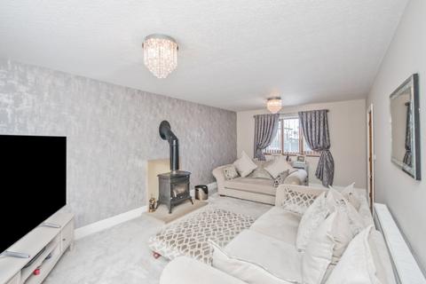 3 bedroom detached house for sale, Westbury Close, Laisterdyke, Bradford, BD4