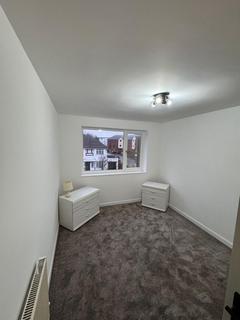 2 bedroom flat to rent, Manor Road, Harrow