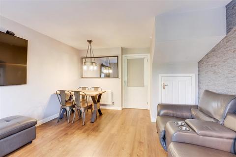 3 bedroom end of terrace house for sale, Justinian Close, Hucknall NG15