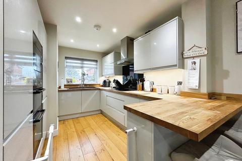 3 bedroom semi-detached house for sale, River Road, Yateley, Hampshire