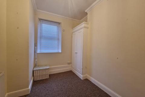 2 bedroom flat to rent, Prince of Wales Terrace, Deal, CT14