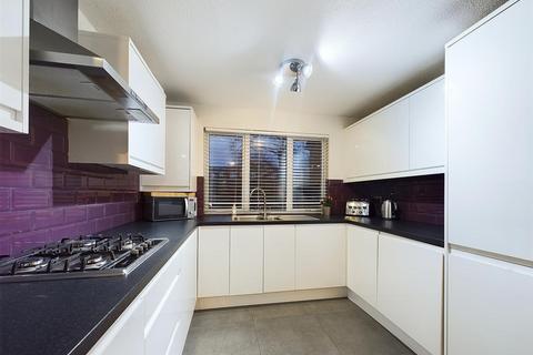 45 Westwood Close, Ruislip, HA4 7RE
