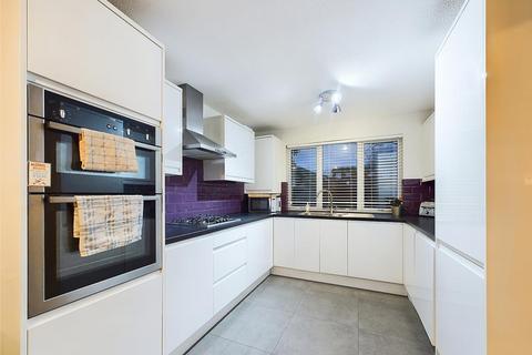 45 Westwood Close, Ruislip, HA4 7RE