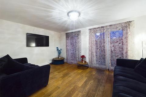 45 Westwood Close, Ruislip, HA4 7RE