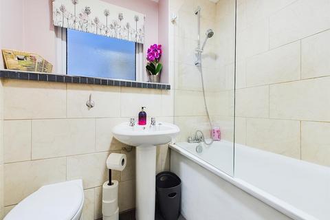 45 Westwood Close, Ruislip, HA4 7RE
