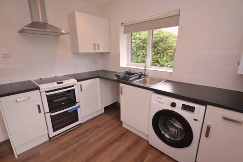 2 bedroom maisonette for sale, York Way, Chessington, Surrey. KT9