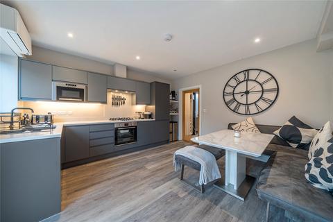101a Charlock Way, Guildford, GU1 1XY
