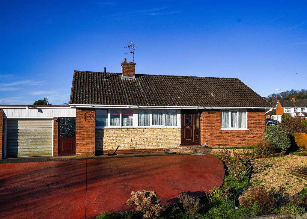 9 Balmoral Drive - Front.jpg