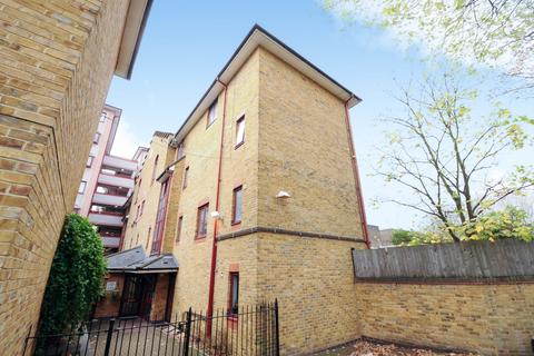 3 bedroom maisonette to rent, Swain Street St John's Wood NW8