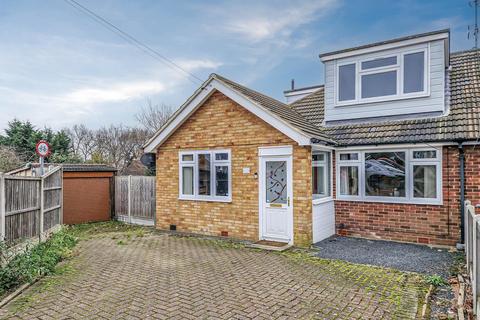 4 bedroom semi-detached house for sale, Sairard Close, Leigh-on-Sea SS9