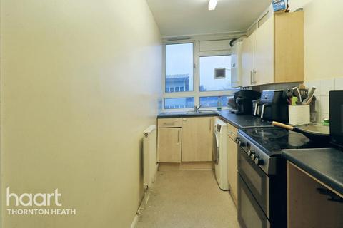 1 bedroom flat for sale, Baldry Gardens, London