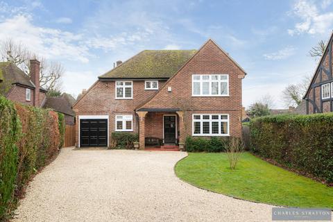 4 bedroom detached house for sale, Heath Drive, Gidea Park