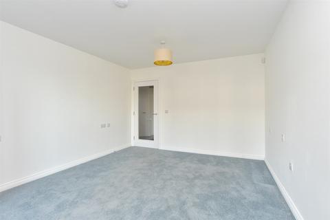 1 bedroom ground floor flat for sale, High Street, Rainham, Gillingham, Kent