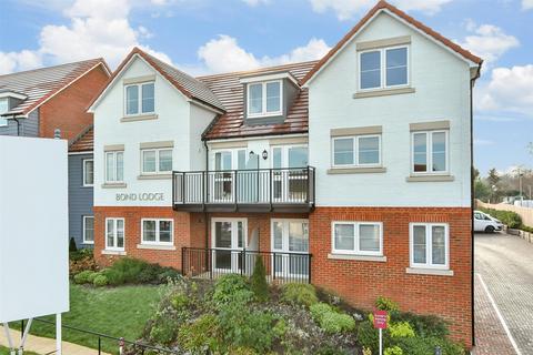 1 bedroom ground floor flat for sale, High Street, Rainham, Gillingham, Kent