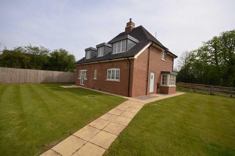 4 bedroom detached house to rent, Beswick Green, Swynnerton, Stone