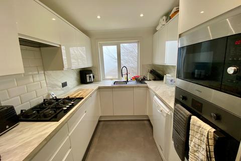 20 Grasmere Road, Bradford, BD2 4HU