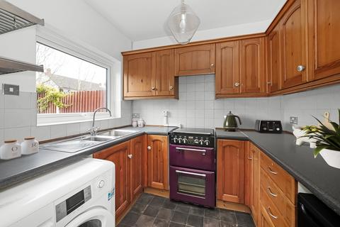5 Hambrook Road, London, SE25 4HL
