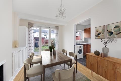 5 Hambrook Road, London, SE25 4HL