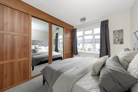 5 Hambrook Road, London, SE25 4HL