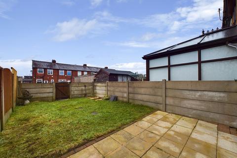 3 bedroom terraced house to rent, Siddeley Street, Leigh WN7