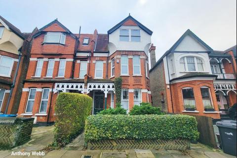 2 bedroom flat for sale, Broomfield Avenue, Palmers Green, N13