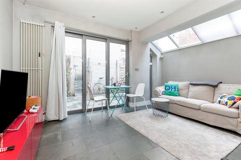 2 bedroom flat for sale, Stephendale Road, London, SW6