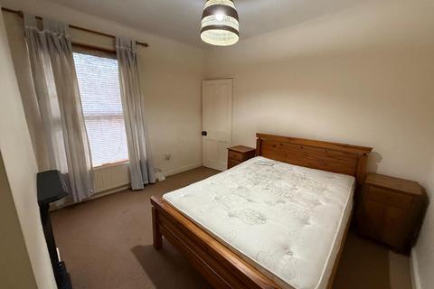 2 bedroom terraced house to rent, Gordon Road, Harborne