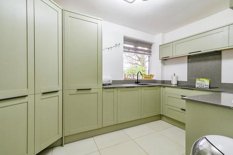 2 bedroom apartment for sale, Chestnut Lodge, Roe Green Avenue, Worsley, Manchester