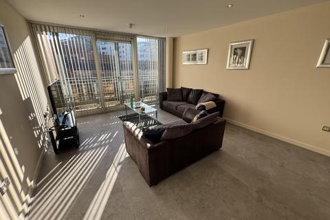 3 bedroom apartment to rent, Canal Square, Birmingham B16