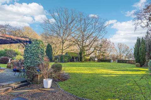 3 bedroom detached house for sale, Stoney Lane, Bovingdon, Hemel Hempstead