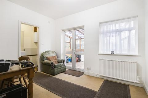 3 bedroom terraced house for sale, Kingthorpe Terrace, Neasden