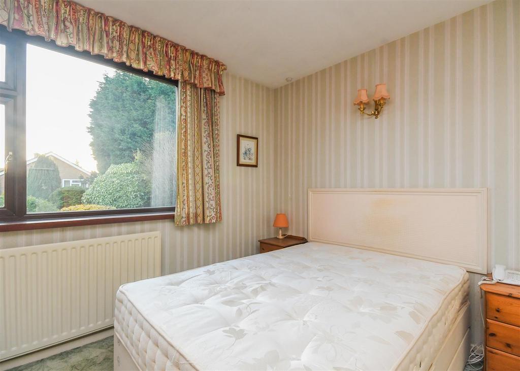 2 Green Acres - Bedroom 1 (2).jpg
