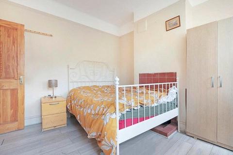 3 bedroom terraced house for sale, Lymington Avenue, London, N22