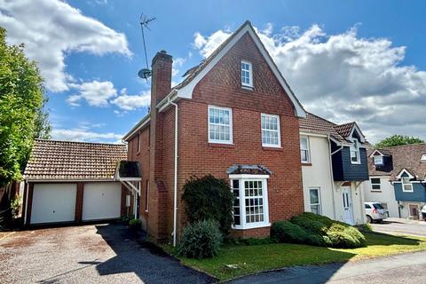 14 Aubrey Close, Marlborough, SN8 1TS